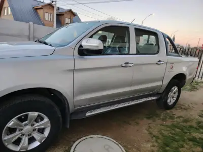 Camioneta JAC T6 2.0WT en buen estado - miniatura 2