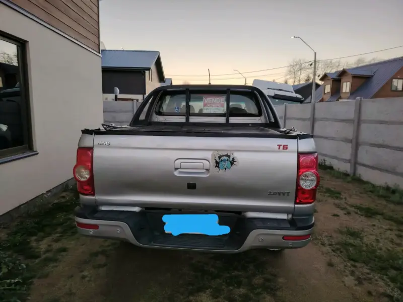 Camioneta JAC T6 2.0WT en buen estado - 4