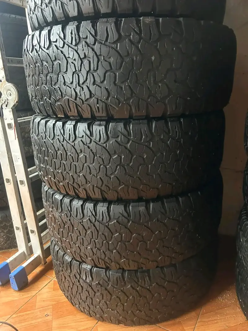 Juego de 4 neumáticos BFGoodrich 315/70/r17 - 1