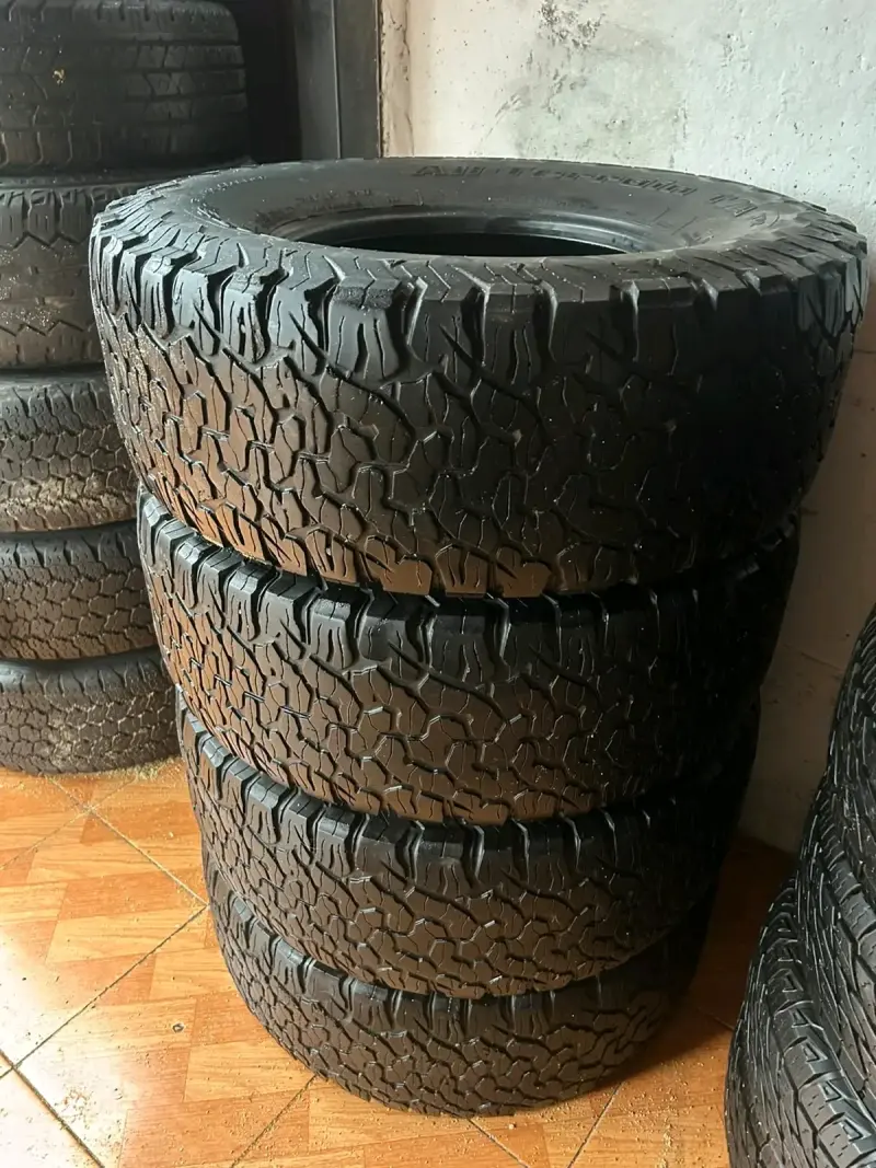Juego de 4 neumáticos BFGoodrich 315/70/r17 - 2