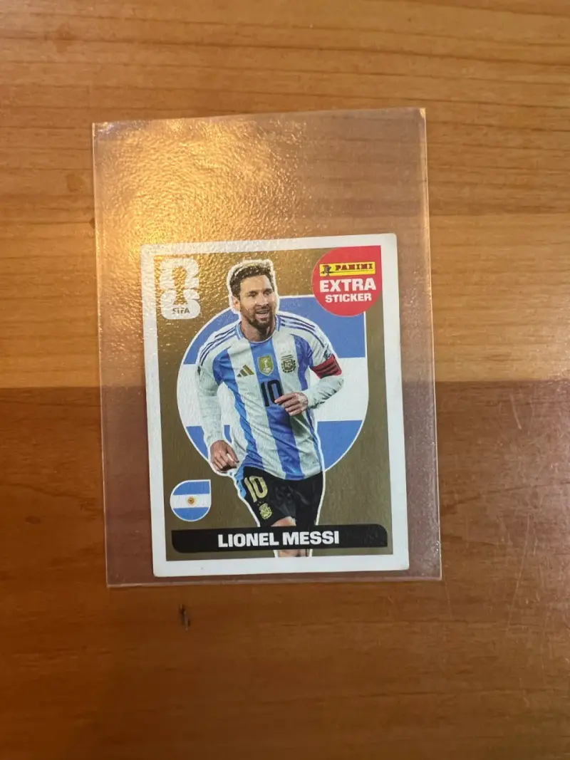 Lámina Extra Panini Lionel Messi Mundial gold 2026 - 1