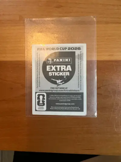 Lámina Extra Panini Lionel Messi Mundial gold 2026 - miniatura 2