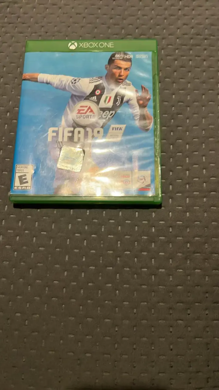 Juego FIFA 19 para Xbox One - 1