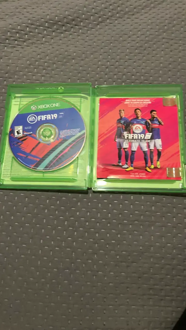 Juego FIFA 19 para Xbox One - 2