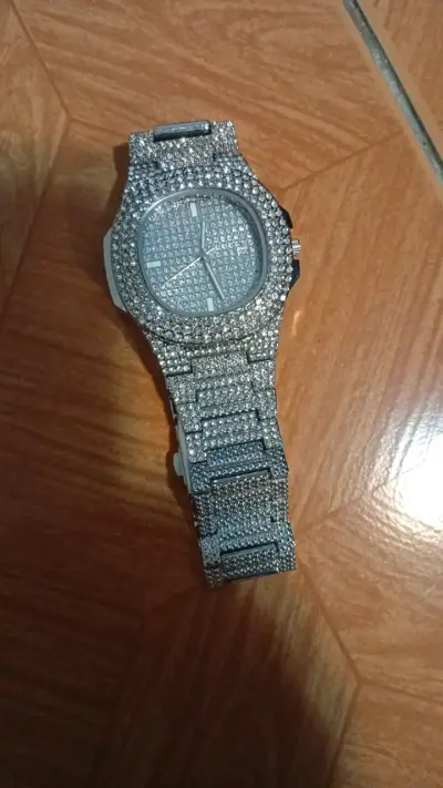 Reloj de Pulsera Plateado con Cristales - miniatura 1