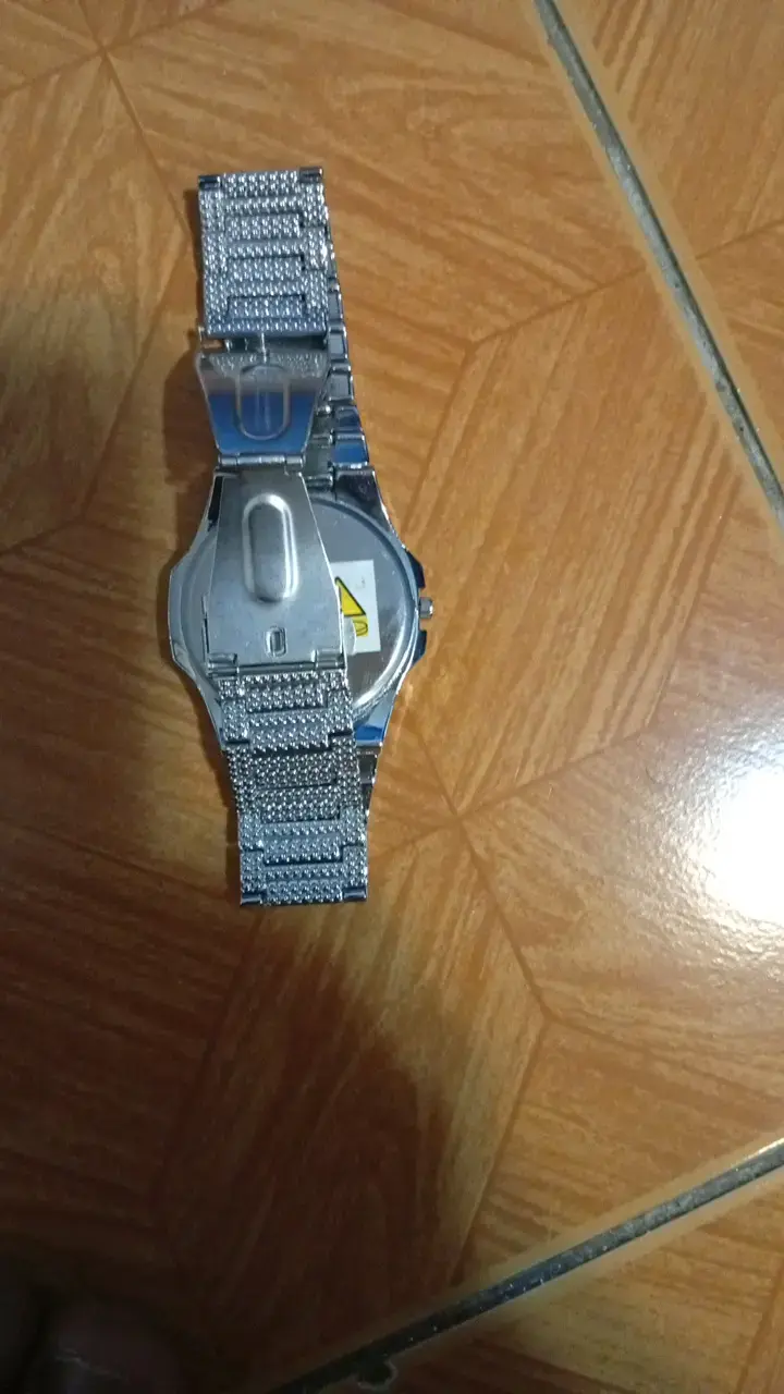 Reloj de Pulsera Plateado con Cristales - 3