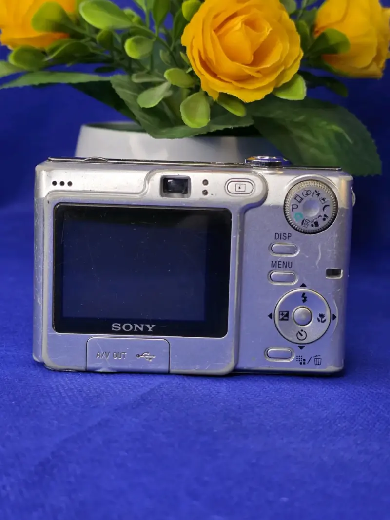Cámara Sony Cyber-shot DSC-W35 7.2 MP - 5