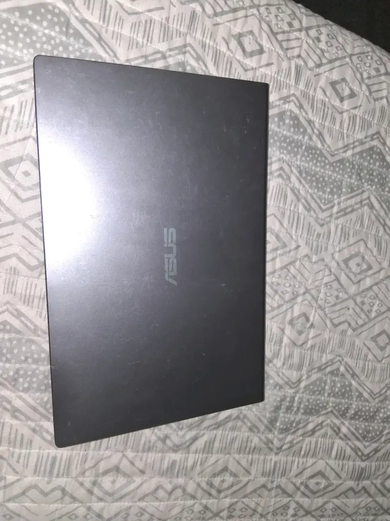 Notebook ASUS con pantalla de 14 pulgadas - 2