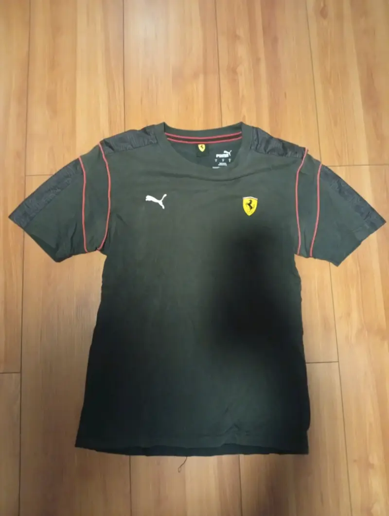 Polera Puma Ferrari negra con detalles rojos - 1