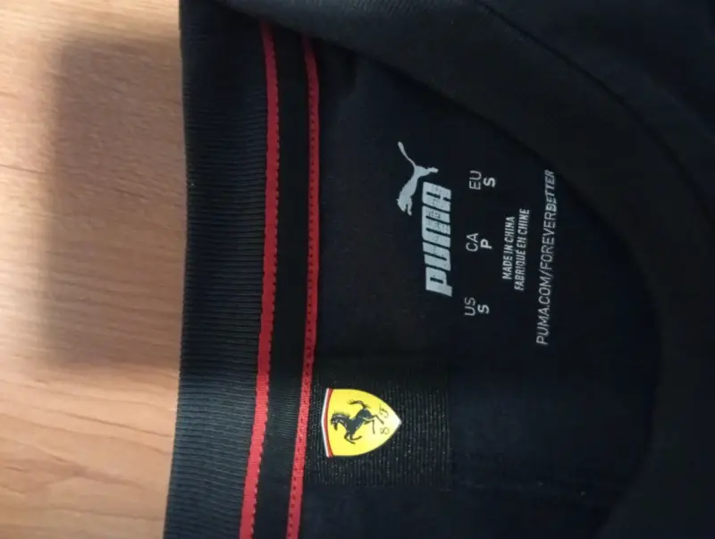 Polera Puma Ferrari negra con detalles rojos - 2