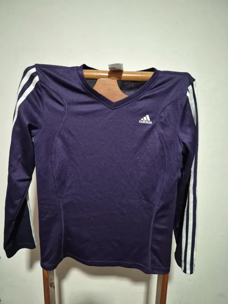 Polera deportiva morada Adidas de manga larga - 1