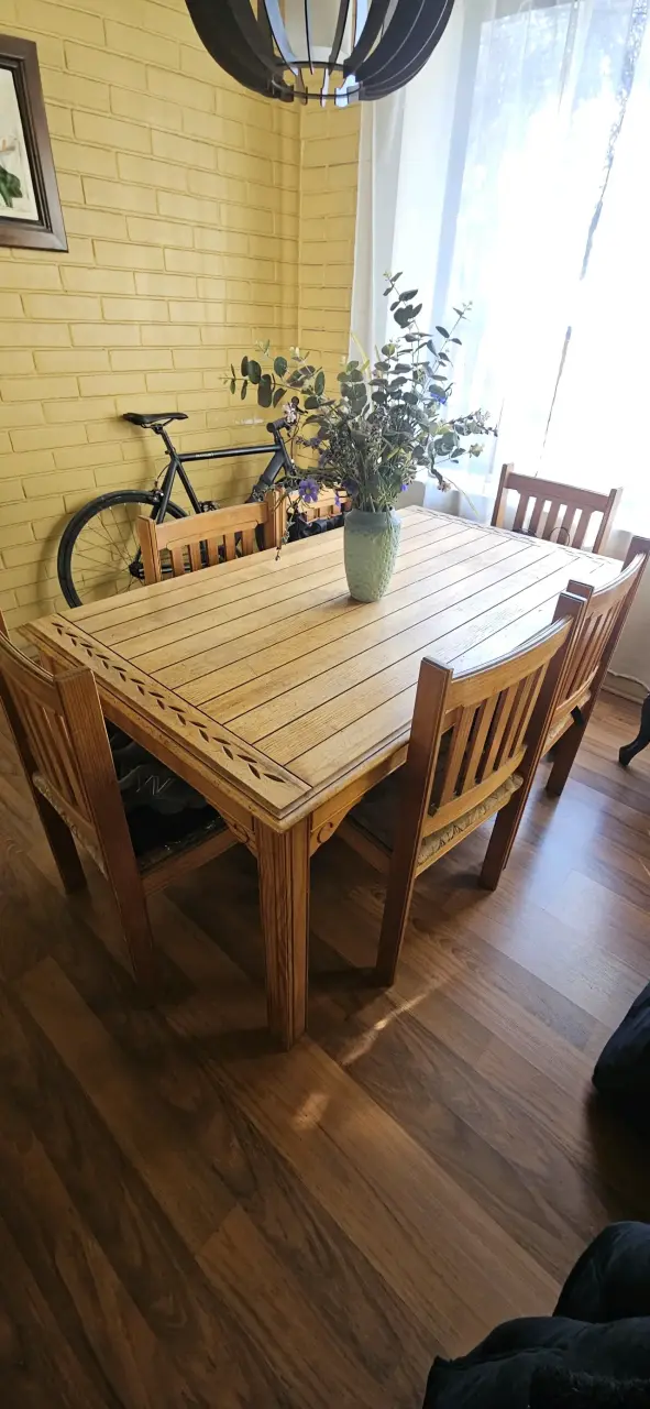Comedor + arrimo + licorera - 1