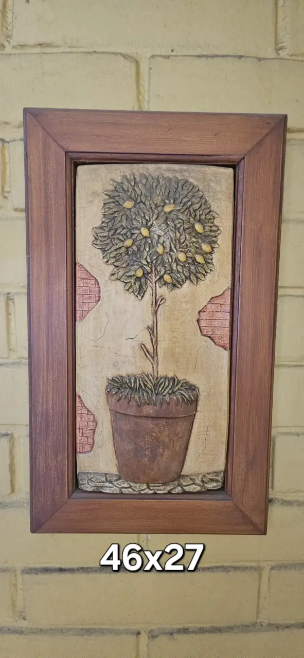 Cuadros decorativos en relieve con marco de madera - 2