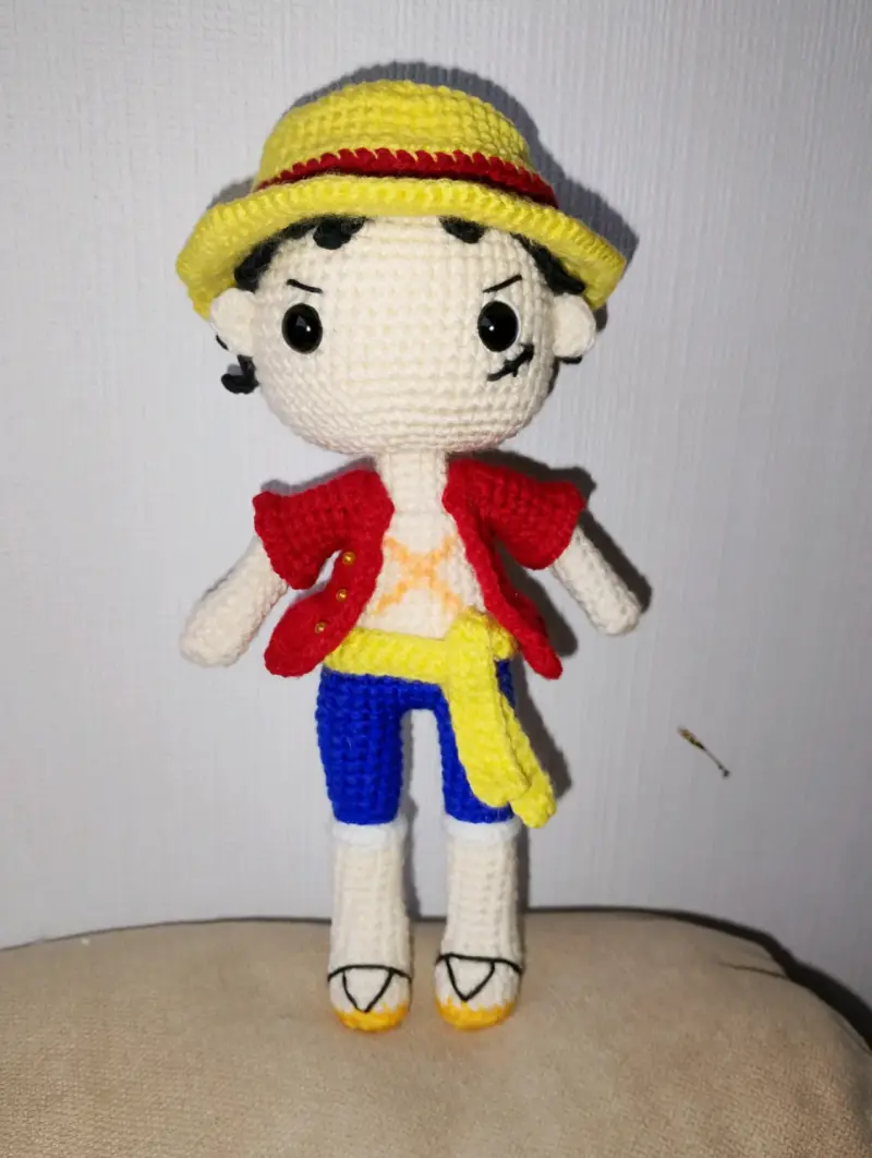 Muñeco amigurumi de personaje anime hecho a mano - 1