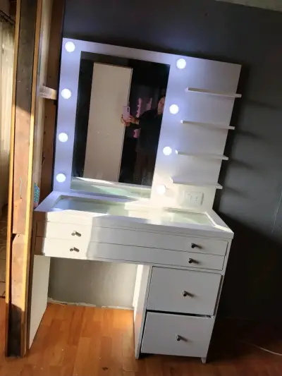 Tocador con espejo iluminado y cajones - miniatura 1