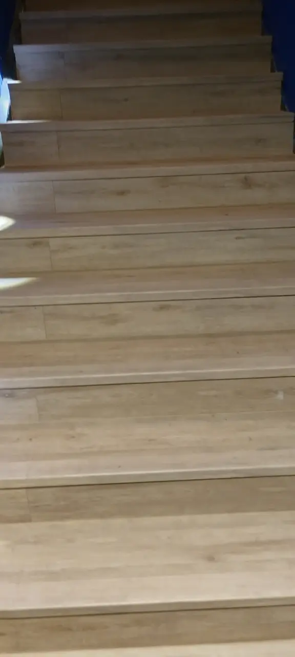 Instalación de pisos flotantes vinílicos wallpane - 2