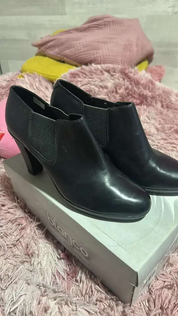 Botines de cuero negro con tacón Bianco
