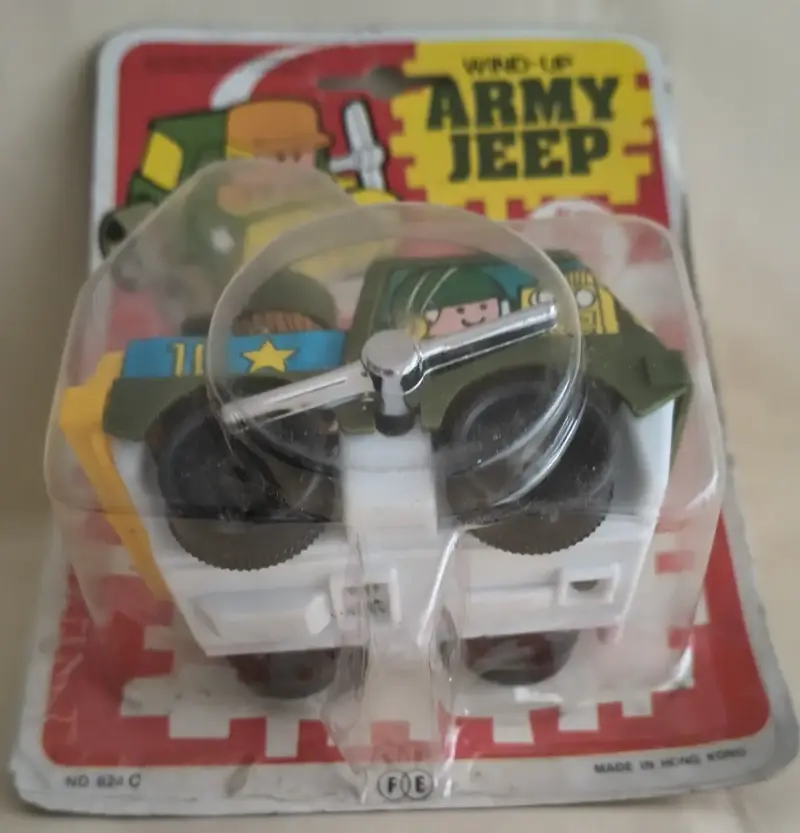 Juguete Jeep Militar Verde a Cuerda Vintage - 5