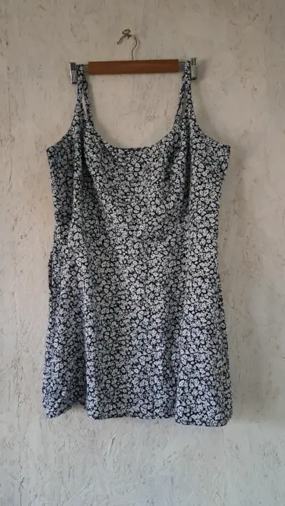 Vestido floreado Old Navy talla 2X - miniatura 1