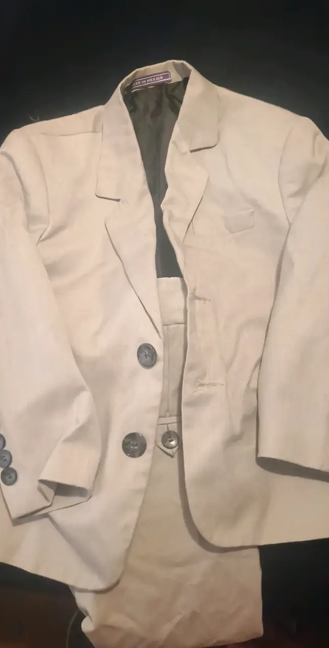Traje de niño beige a rayas con chaqueta y pantalón - 2