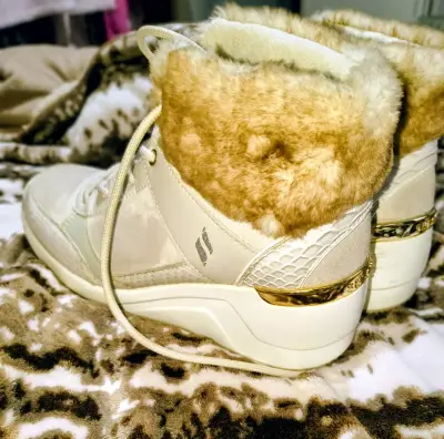 Botines Skechers con Forro de Piel Sintética - miniatura 2