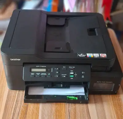 Impresora multifuncional Brother DCP-T720DW con sistema de tanque de tinta - miniatura 1