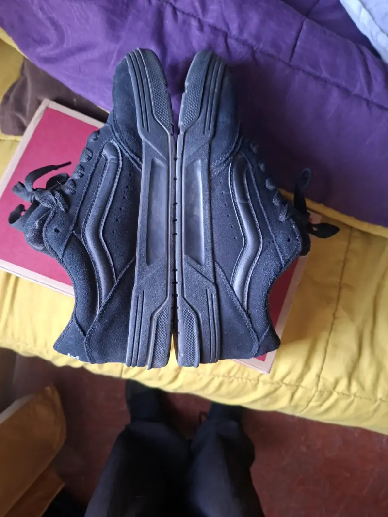 Vans Hylane talla 41 en muy buen estado - 2
