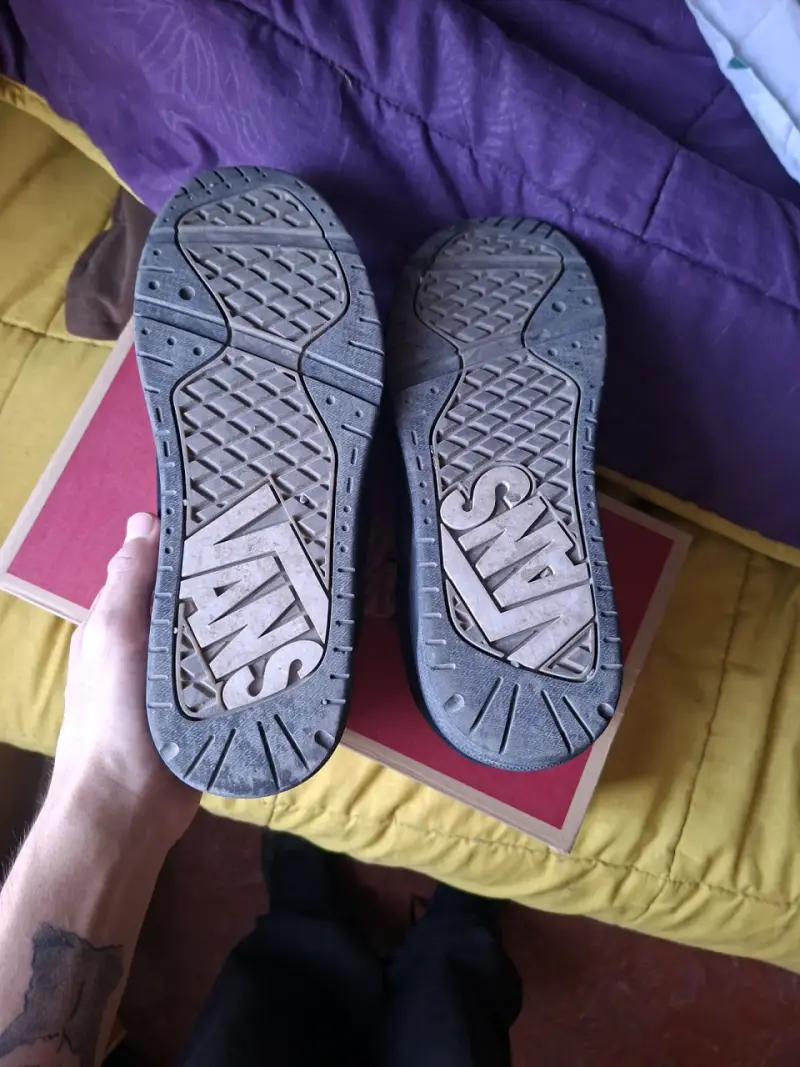 Vans Hylane talla 41 en muy buen estado - 3