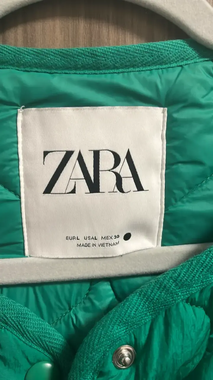 Chaqueta acolchada verde Zara para mujer - 2