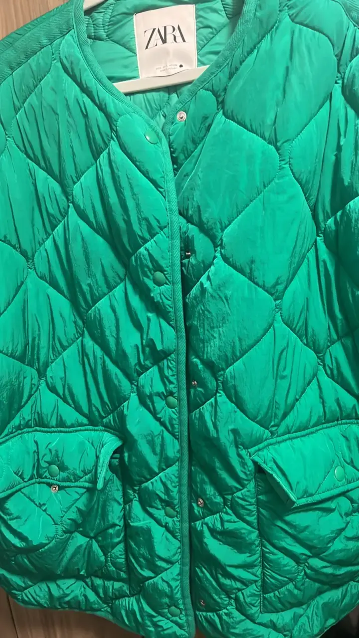 Chaqueta acolchada verde Zara para mujer - 3