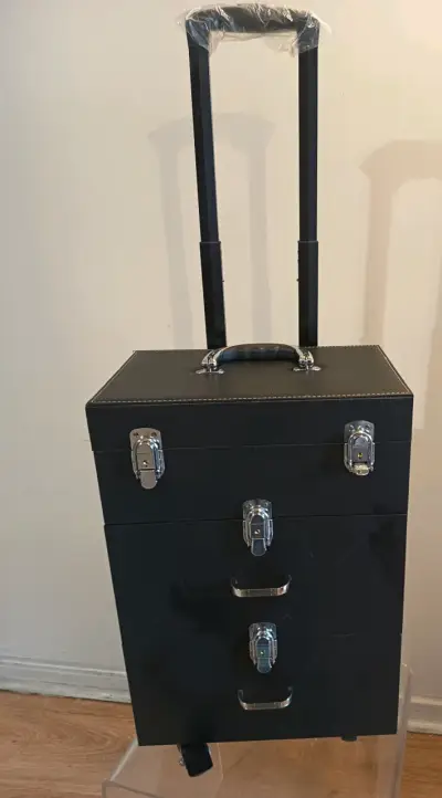 Maleta organizadora de maquillaje con ruedas negra - miniatura 6
