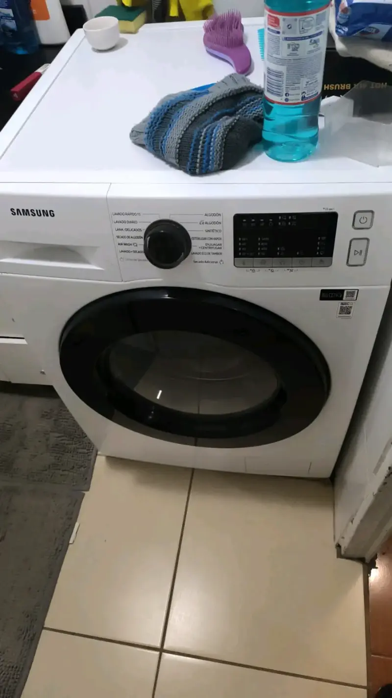Lavadora secadora Samsung de carga frontal