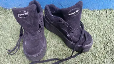 Zapatos y Zapatillas - miniatura 1