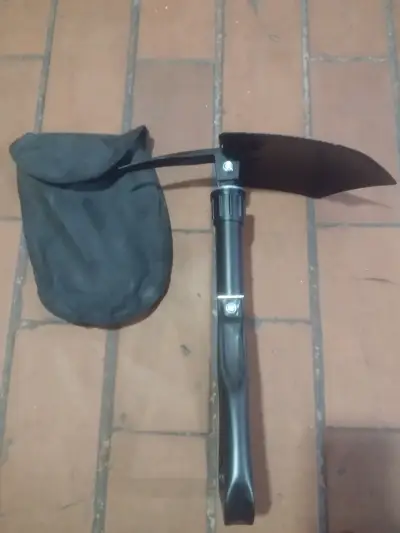 Pala plegable de camping con funda - miniatura 1