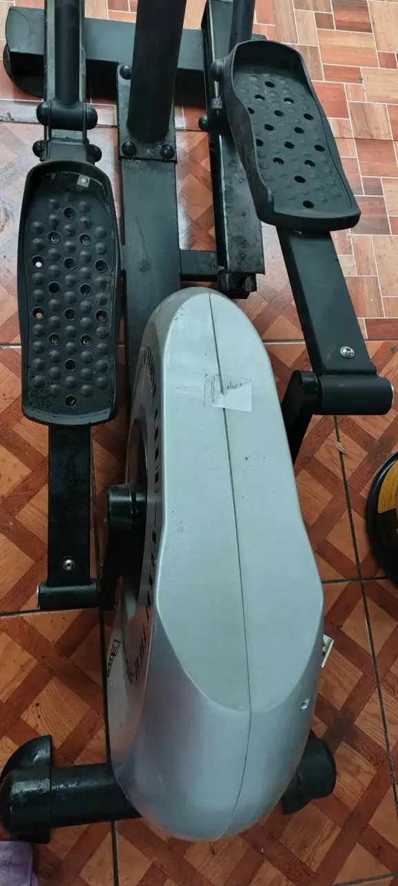Máquina elíptica Proteus con monitor de ritmo cardíaco - 4