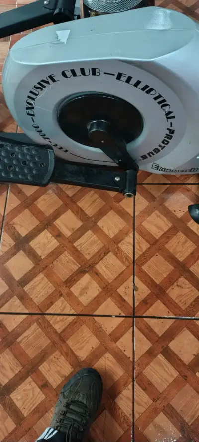 Máquina elíptica Proteus con monitor de ritmo cardíaco - miniatura 5