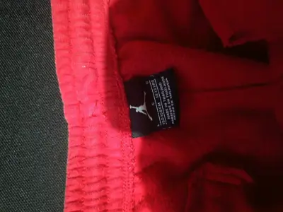Pantalones deportivos rojos Jordan para hombre - miniatura 3