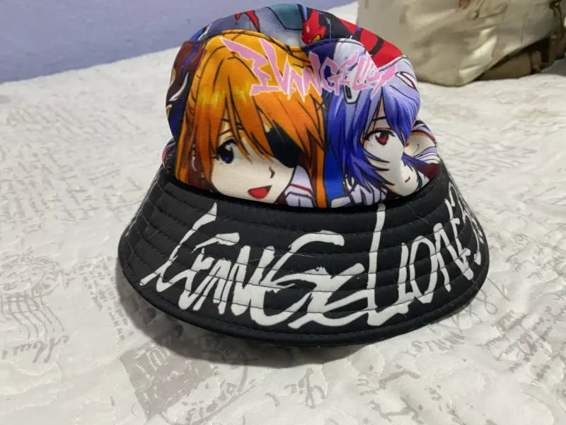 Sombrero bucket anime Evangelion colorido - 1