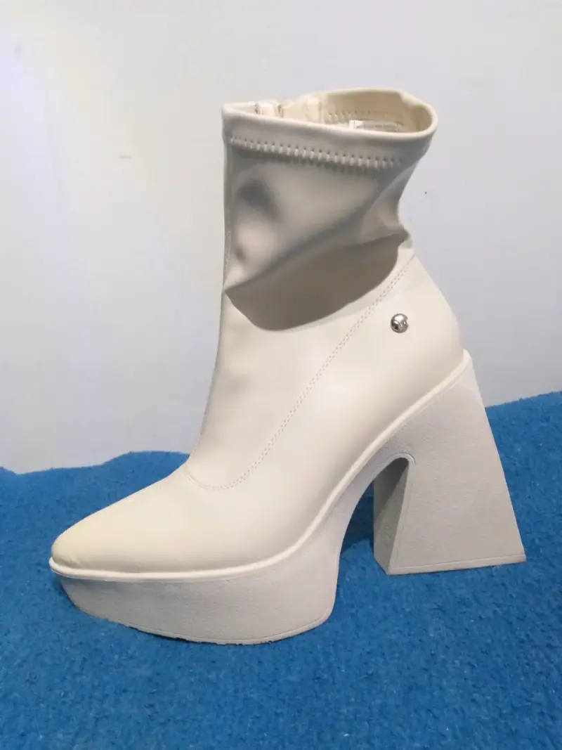 Botines Plataforma Taco Geométrico – Color Marfil - 3