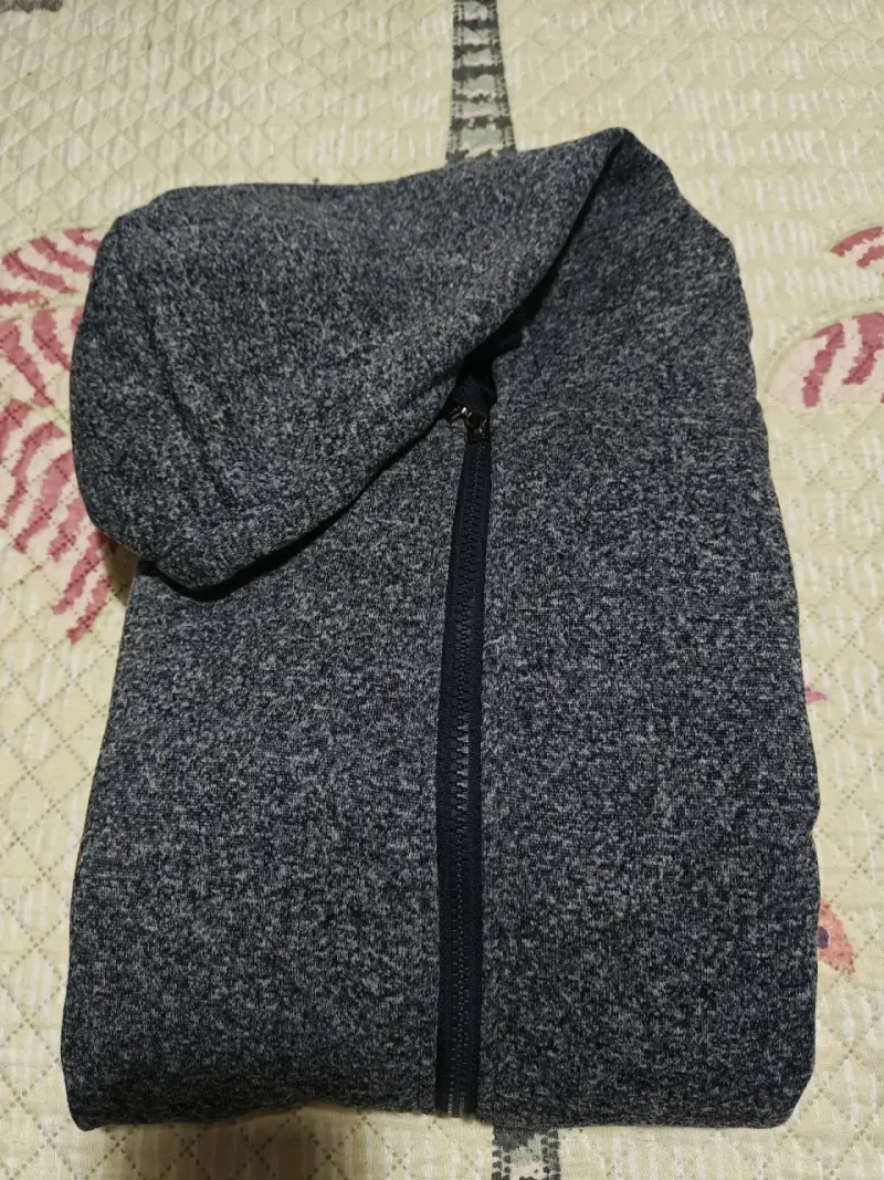 Lote de Polerones con gorro y pantalones de niño - 5