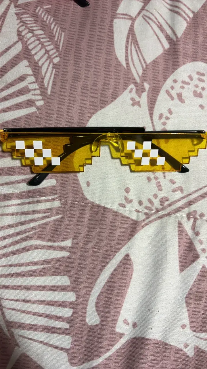 Gafas de sol pixeladas estilo retro en varios colores - 3