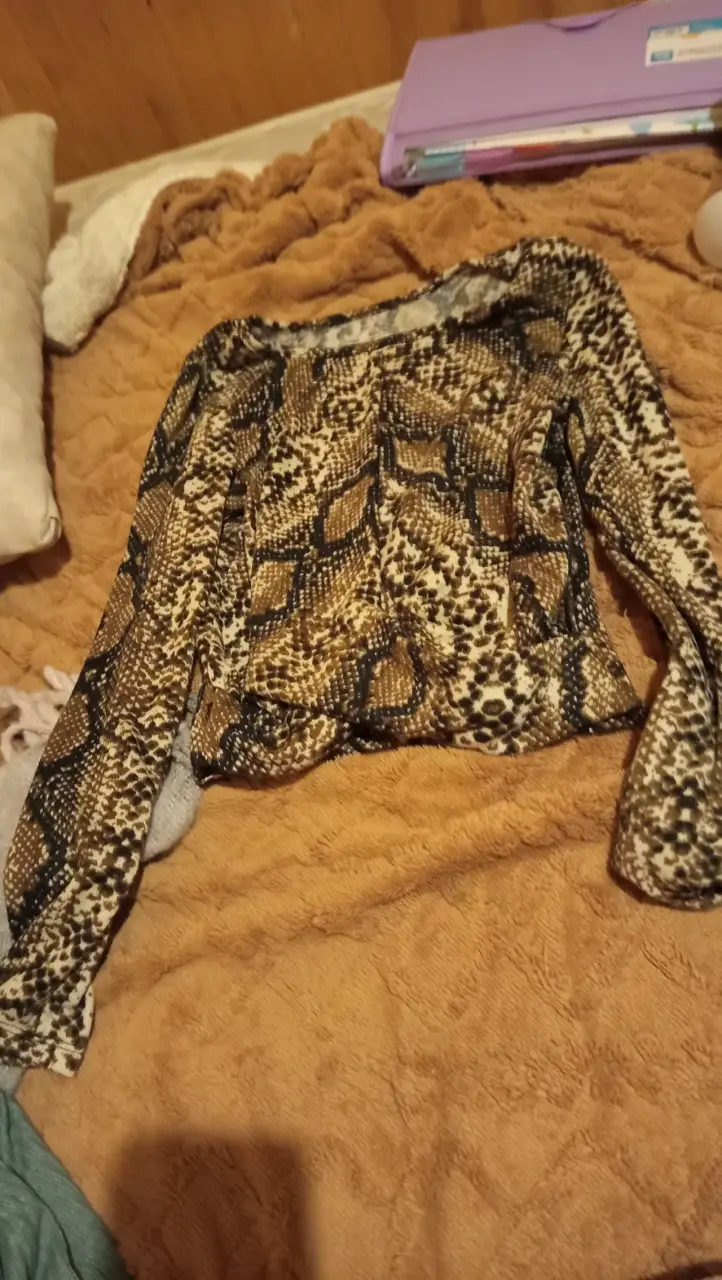 Blusa de mujer estampado serpiente - 2