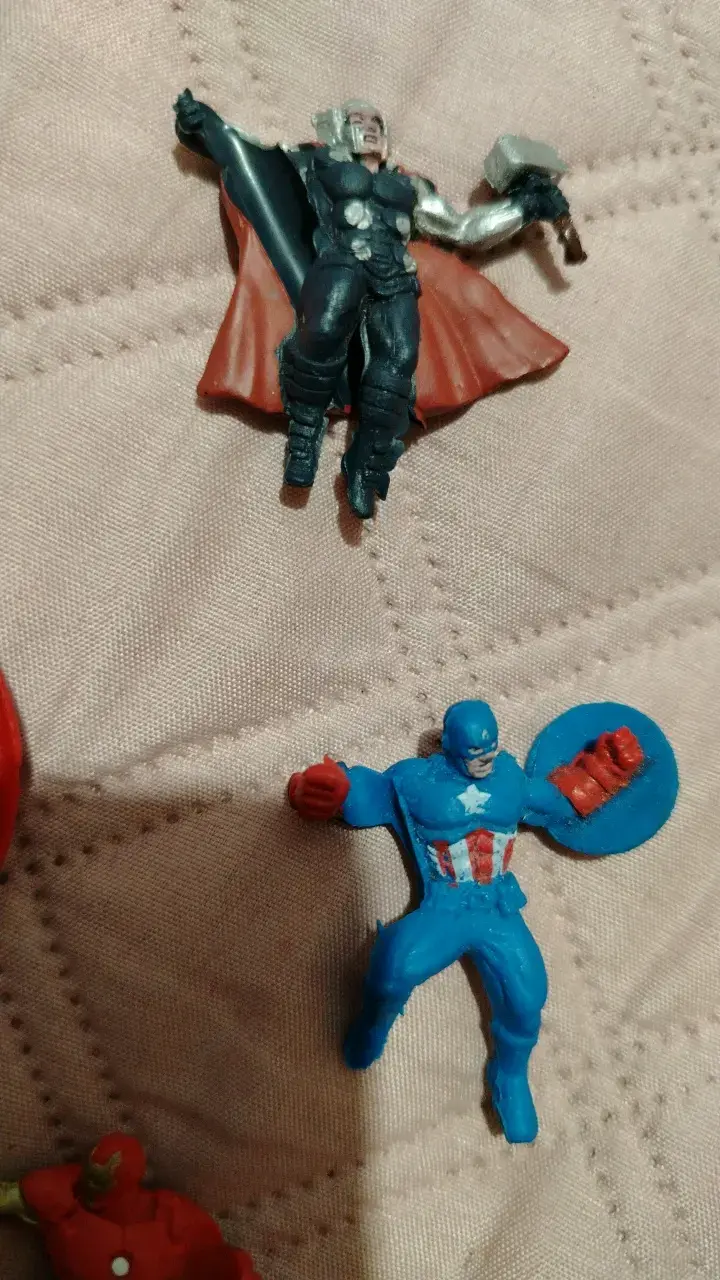 Set Figuras Marvel superhéroes para lapiz. Son 5 - 2