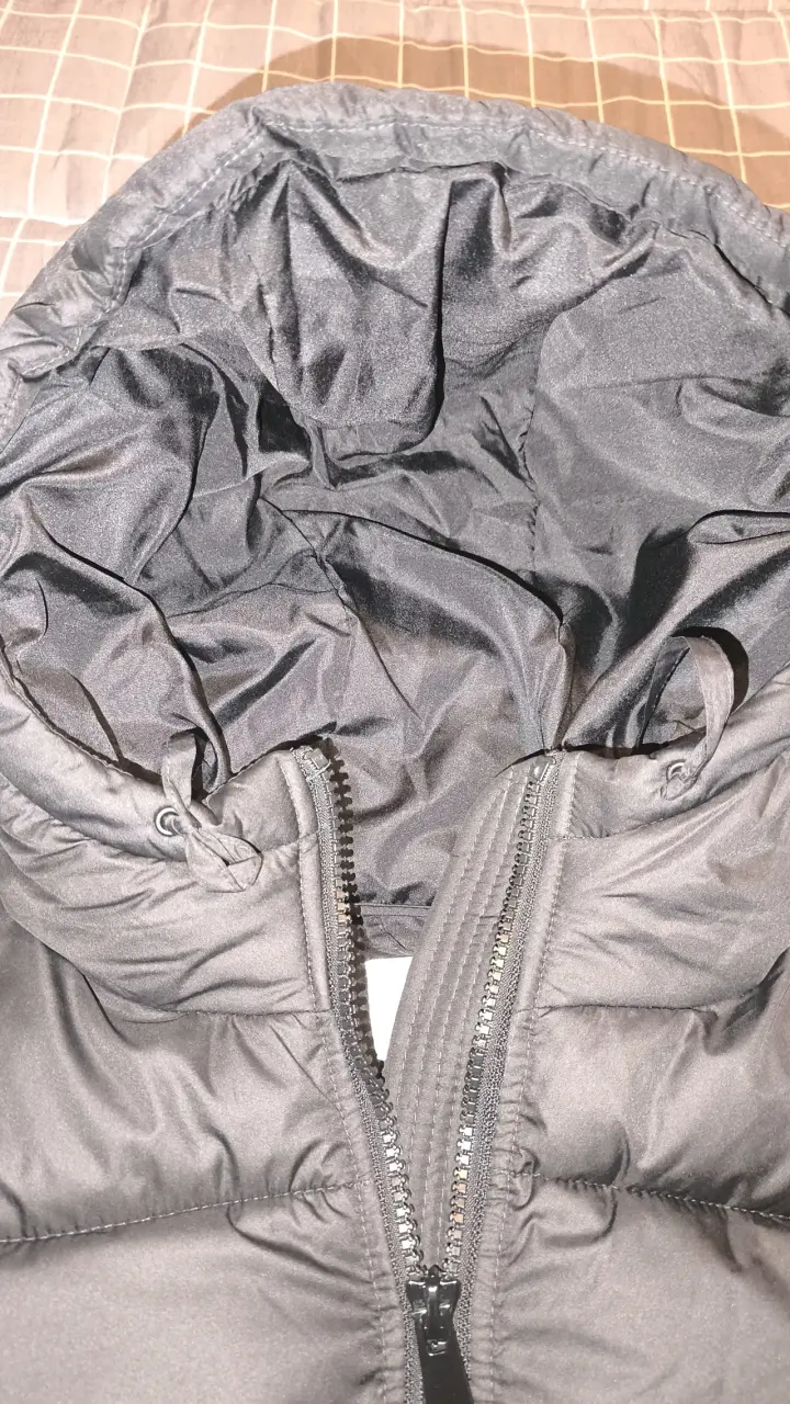 Chaqueta acolchada negra con capucha H&M - 4