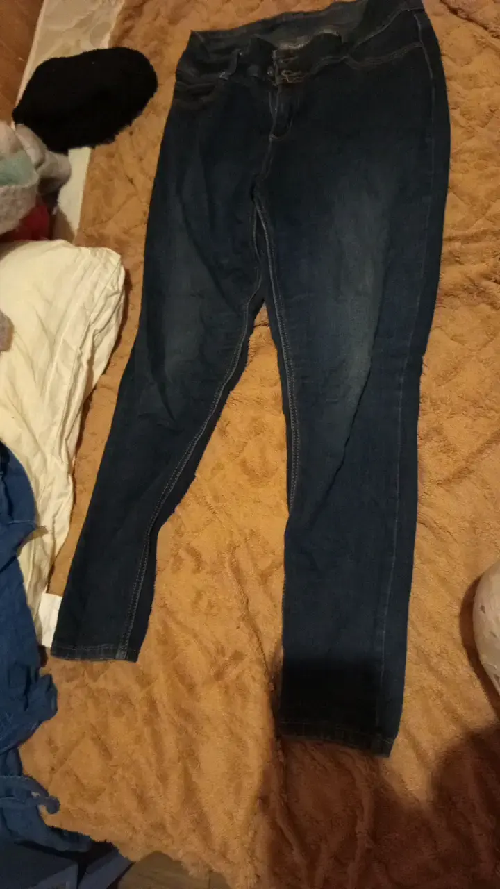 Jeans azul oscuro para mujer en buen estado - 1