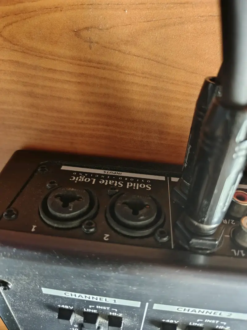 Interfaz de Audio SSL 2+ con Control de Volumen - 4