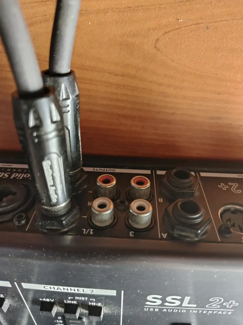 Interfaz de Audio SSL 2+ con Control de Volumen - 5