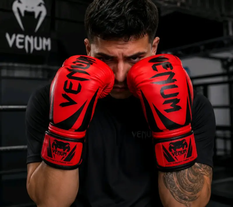 Guantes de Boxeo Rojos Venum 12 oz - 3