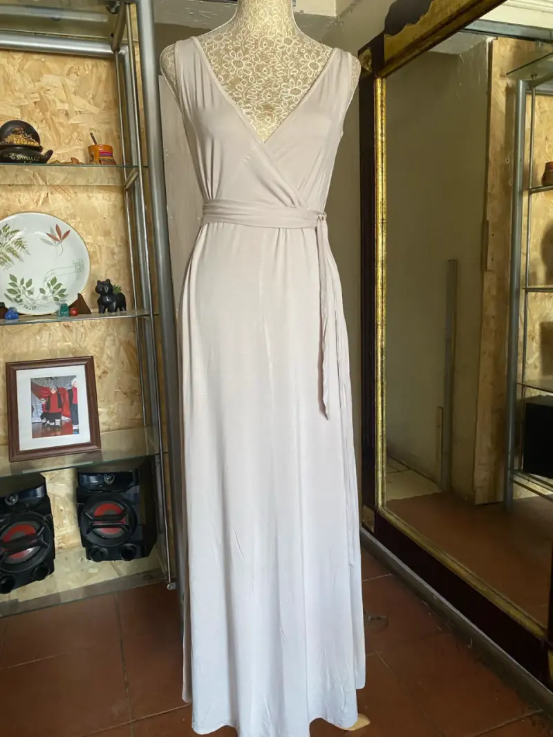 Vestido largo de verano color beige - 1