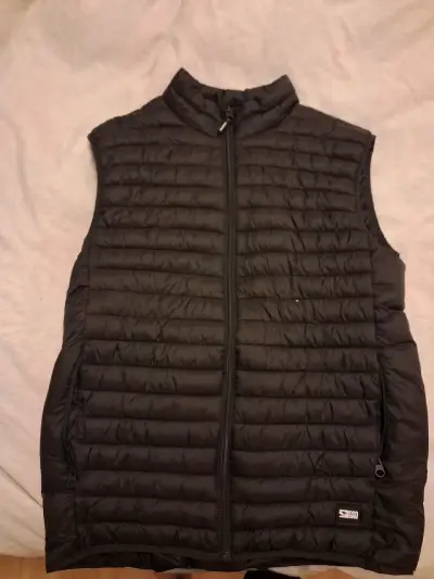 Chaleco acolchado negro para hombre - miniatura 1